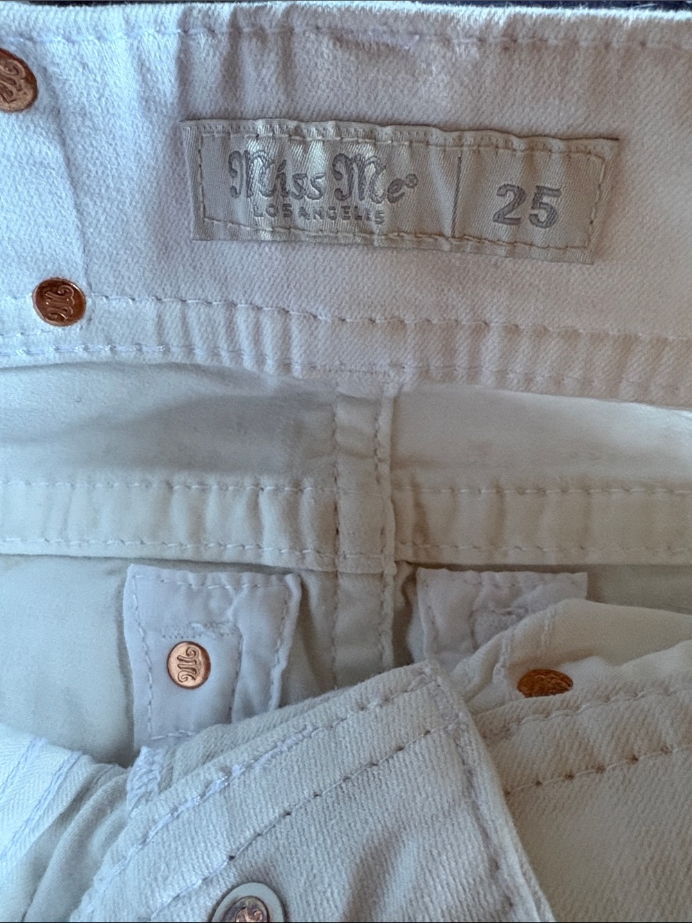 Miss Me White flare Jeans - Picture 6 of 7